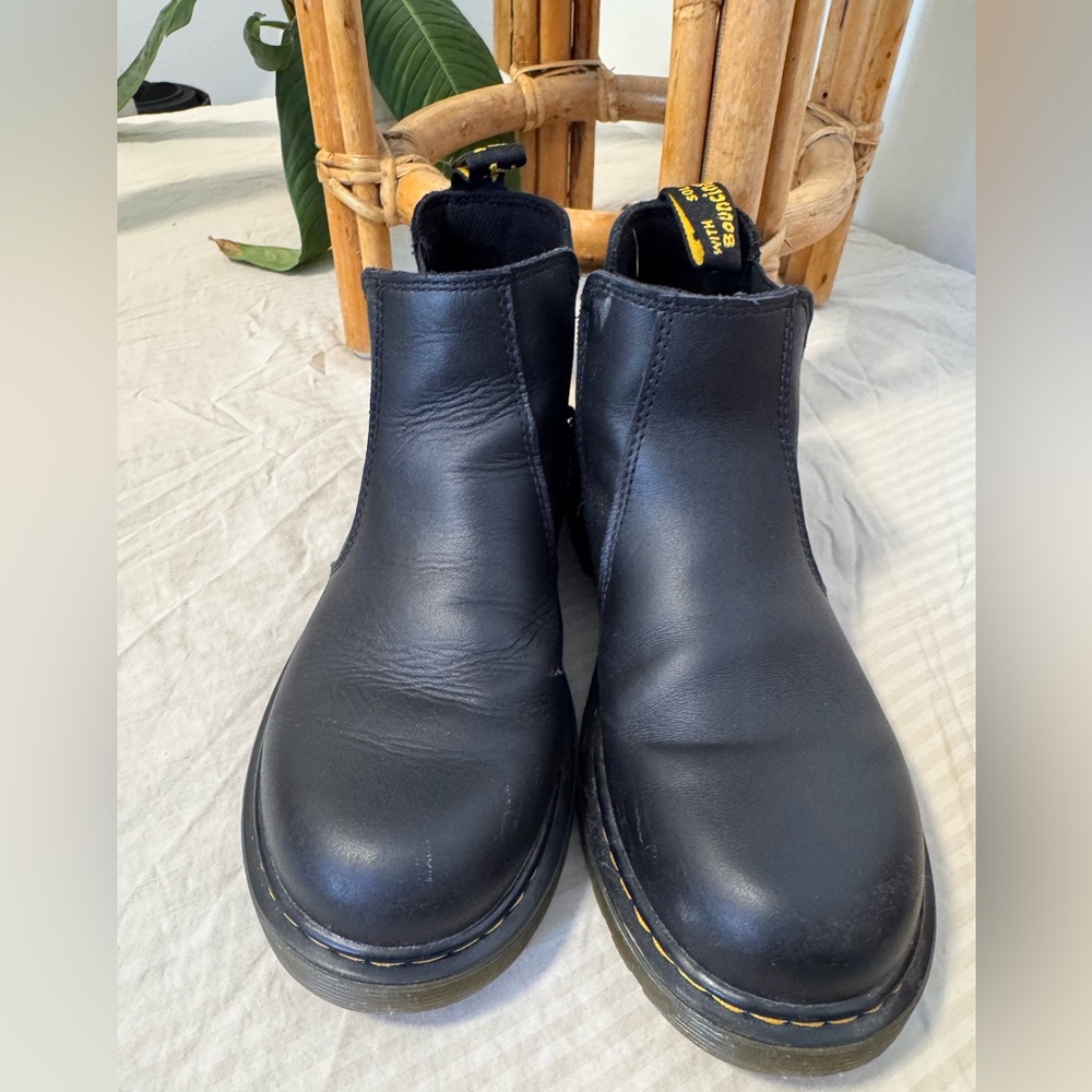 Dr. Martens Smooth Black Chelsea Boots